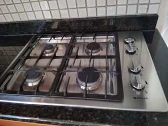 Kitchen countertops and cabinets