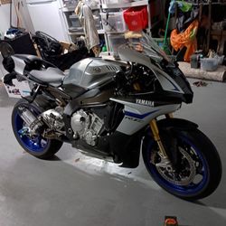 R 1M  2015 Real Deal Only 10k Miles; 