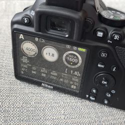 Mint CONDITION Nikon D3500 + NIKKOR f1.8 50mm