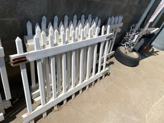 Plastic fencing