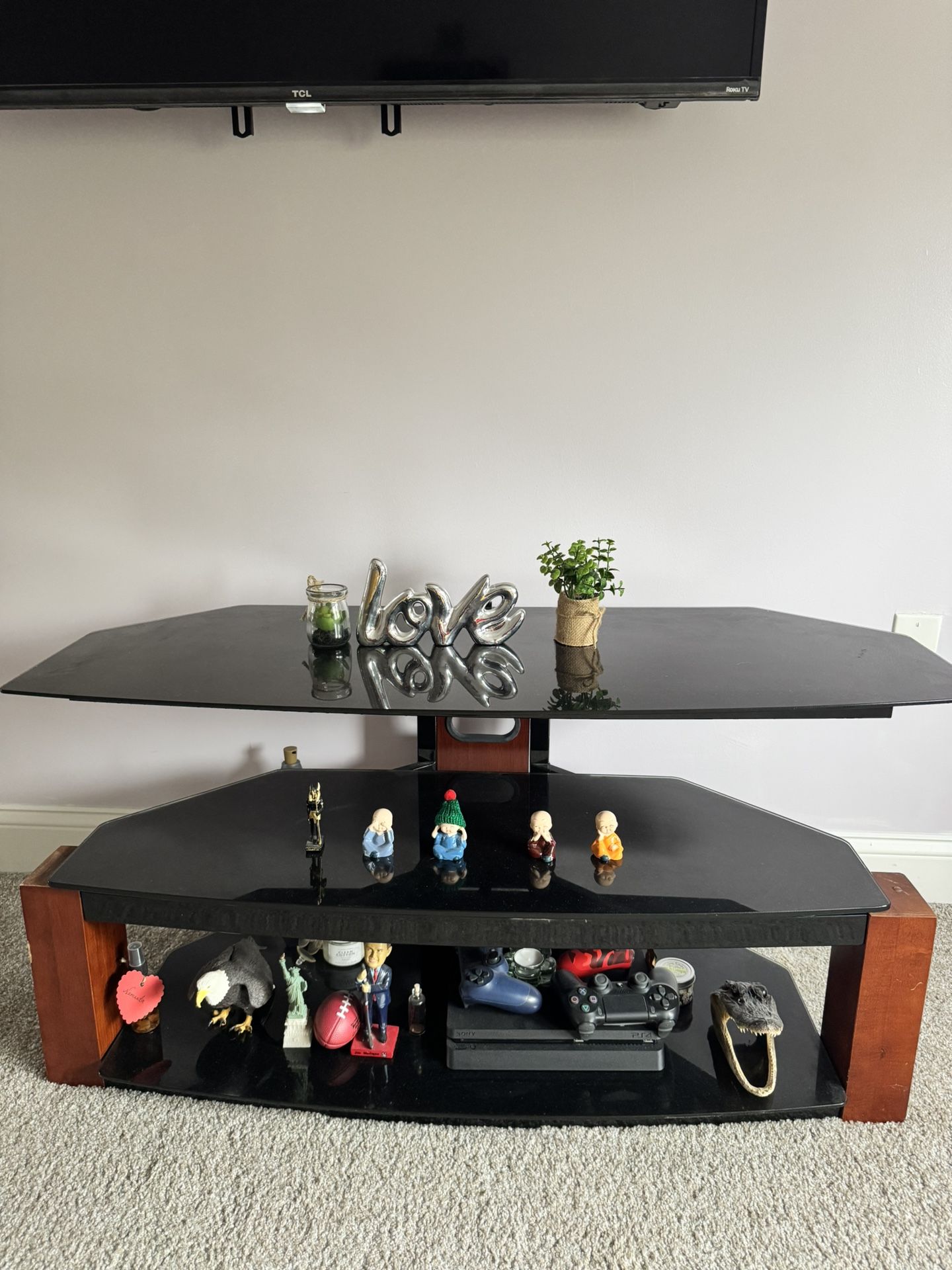 Entertainment Center/ TV Stand