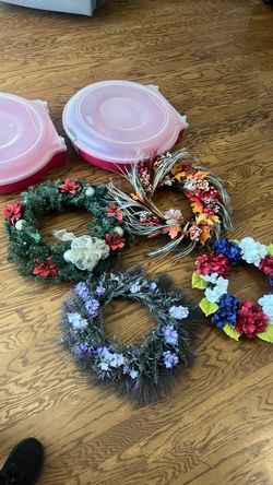 Set of 4 Decorative Artificial Wreaths and two storage containers