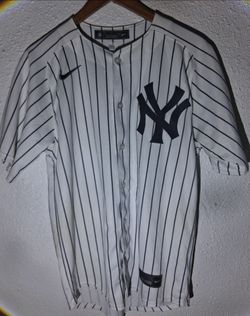 Mens small yankee jersey