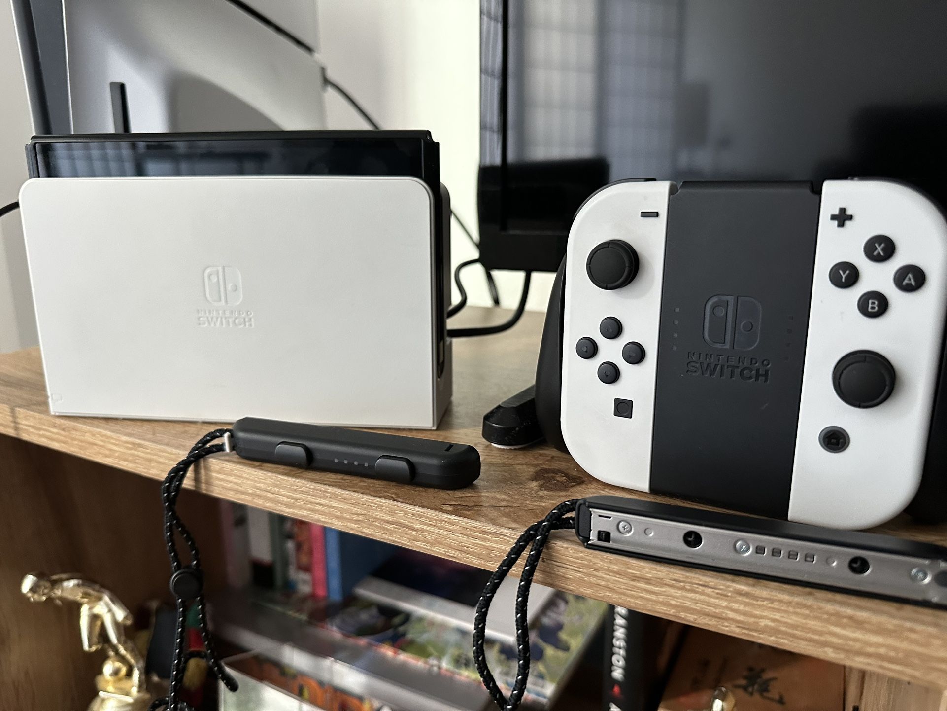 Nintendo Switch Oled New barely Used