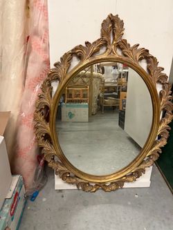 Vintage Ornate Gold Oval Mirror – Rococo Baroque Style