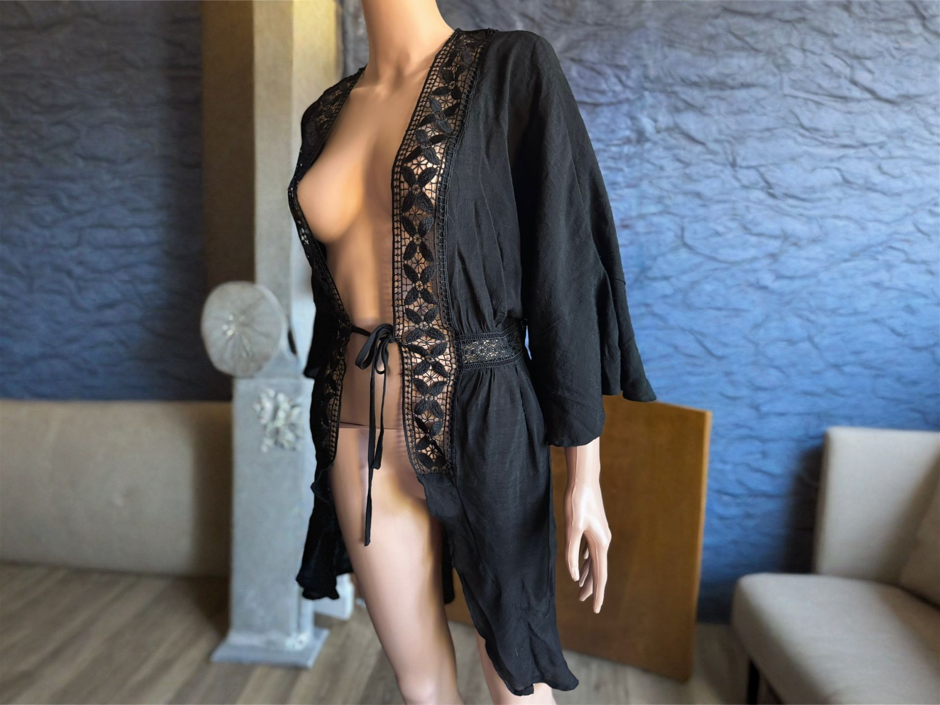 Black Lace-Trim Kimono Cover-Up / Lightweight Layer – Size L (Flexible Fit)