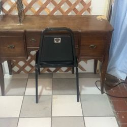 Old Fashion Dresser