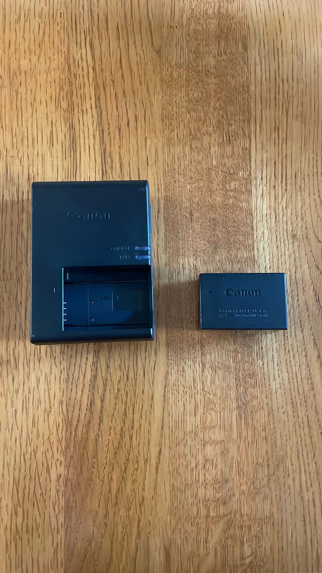 Canon Battery Pack LP-E17 And Charger