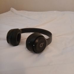 Beats Solo 4s