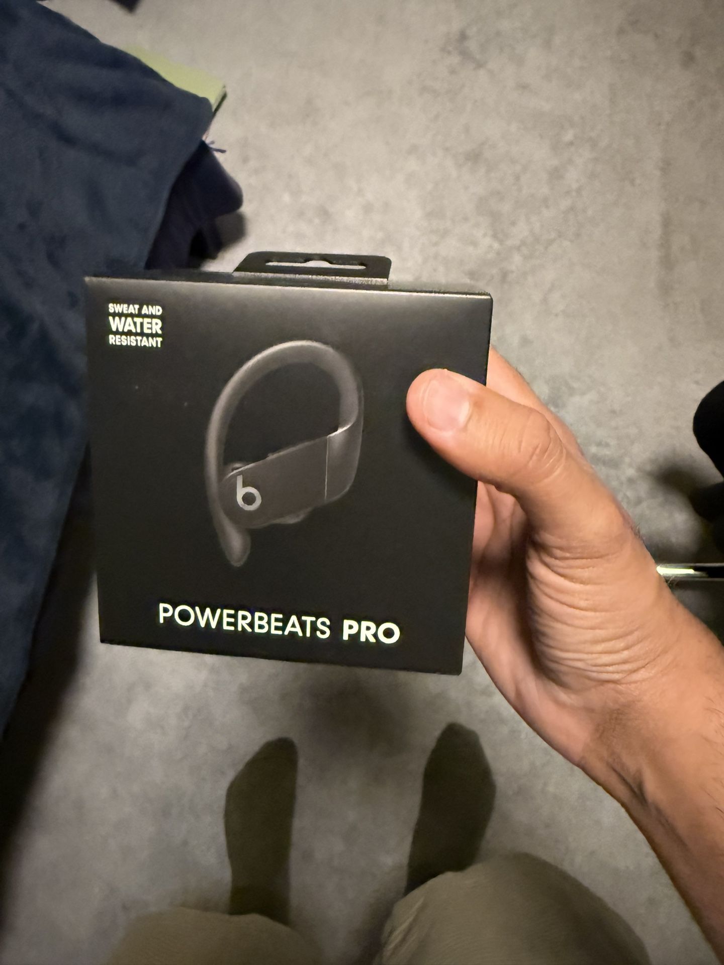PowerBeats Pro (like new)