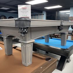 Beautiful Olhausen Pool Table 