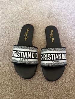 Designer Dway slides(Size 8 women’s)