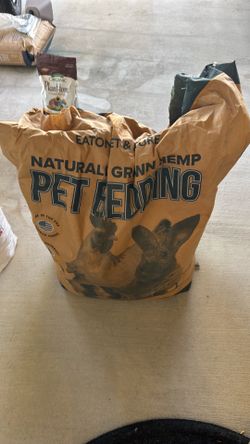 Free mostly full bag Eaton Pet Hemp Bedding
