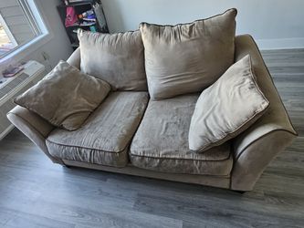 Couch Good Condition Moving Sale Asap