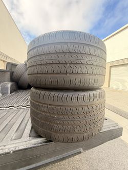 305/30/21 Continental Procontact RX 80-90% Tread (2)