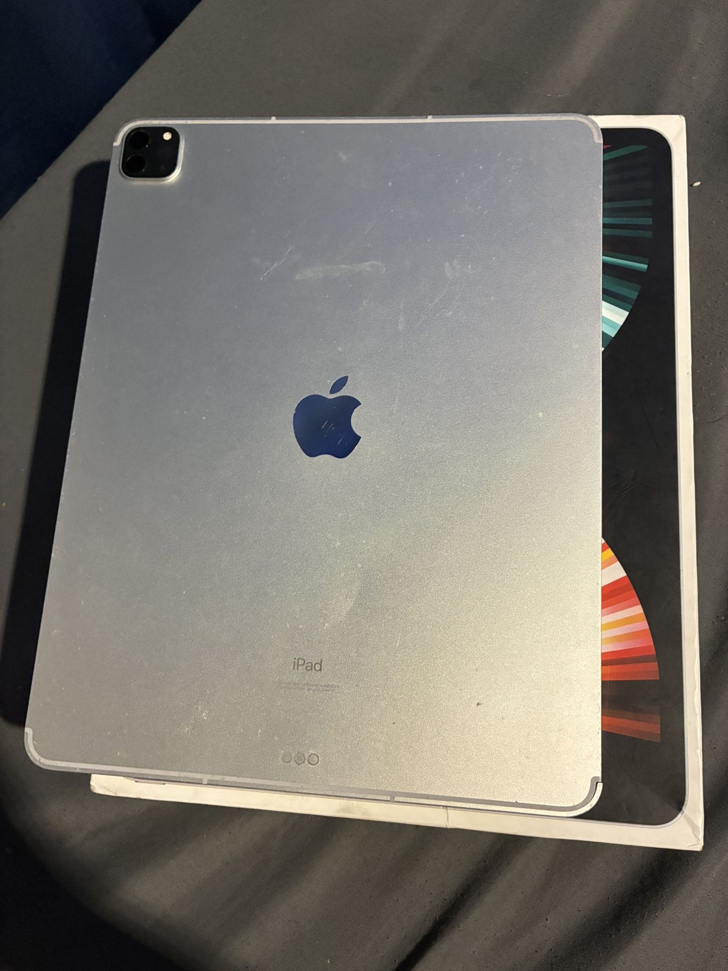 iPad 12.9in (5th Generation) W/ AppleCare And Cellular Data