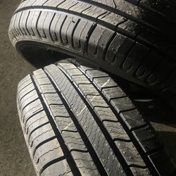 215/60/16 Michelin Quiero $160 Por Ellas 