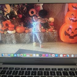 Mac Book Air 13 Inch