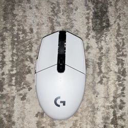 Logitech G304 Lightspeed Gaming Mouse Wireless