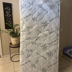 Twin mattress (New)