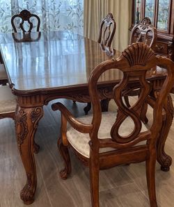 Venetian style solid wood dining table and chair