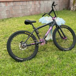 Throne Goon 24 Inch Black And Purple 