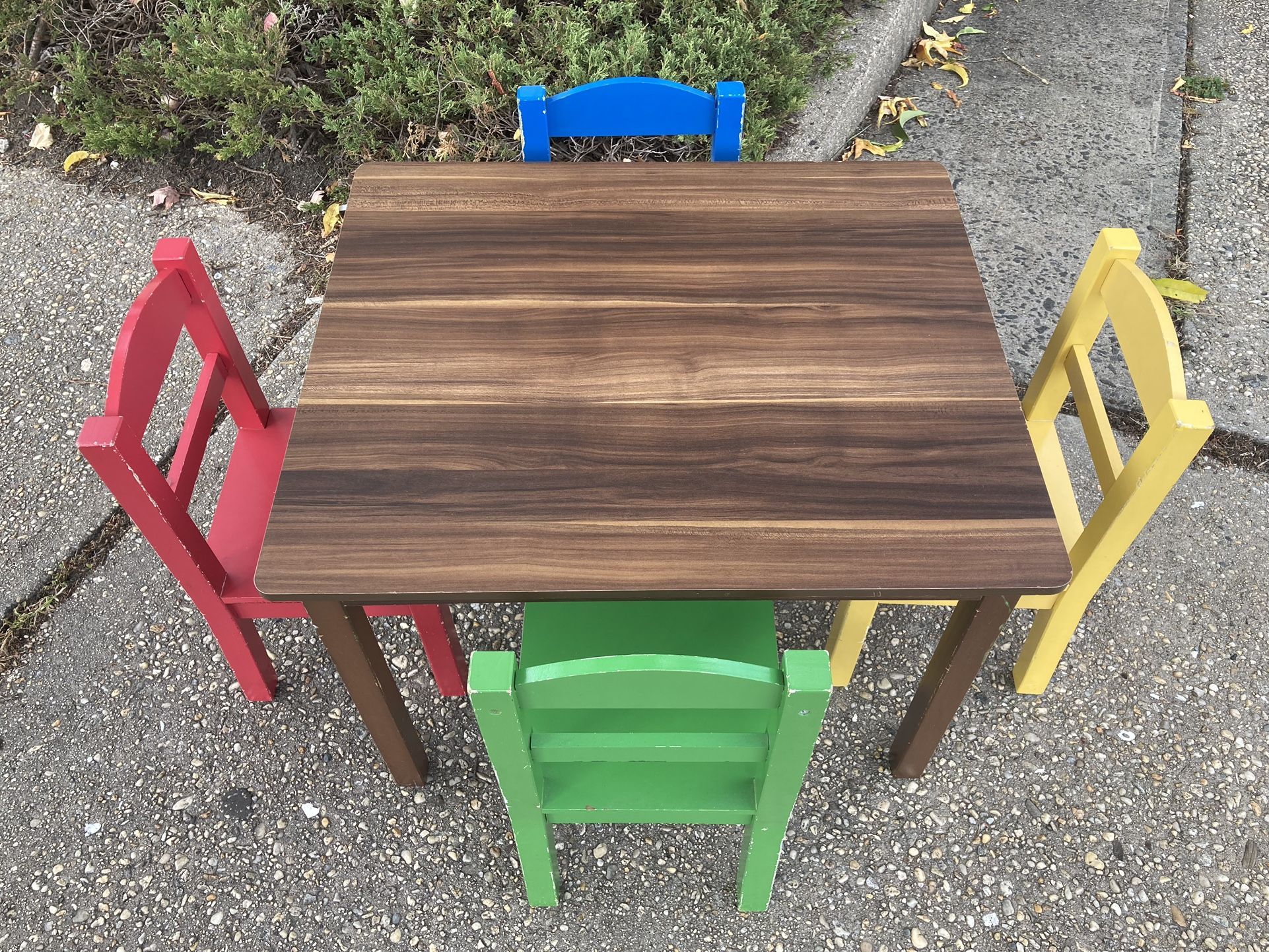 Kids Table And Chairs