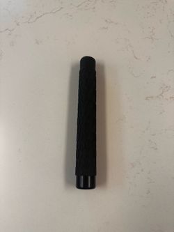 Retractable baton