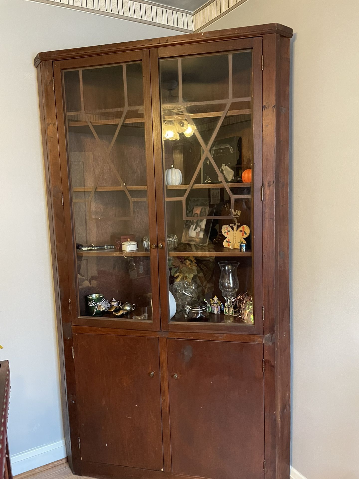 Corner Curio Cabinet