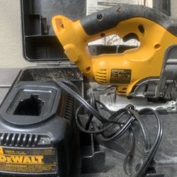 18 Volt DeWalt Scroll Saw Charger And Case