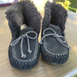 Uggs Slippers 