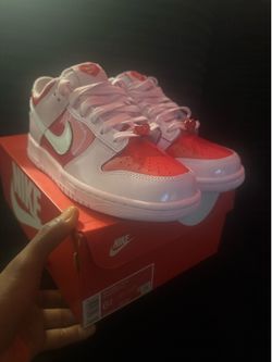 Brand new 2026 light pink and cherry red Valentine’s Day Dunks 🔥