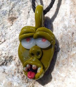 Glass pendant (necklace)
