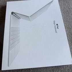 APPLE MAGIC KEYBOARD