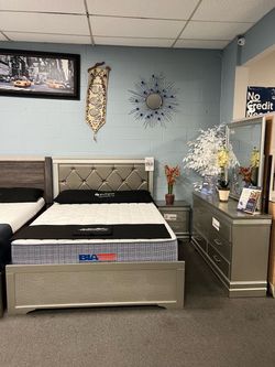 4PC Queen Bedroom Set