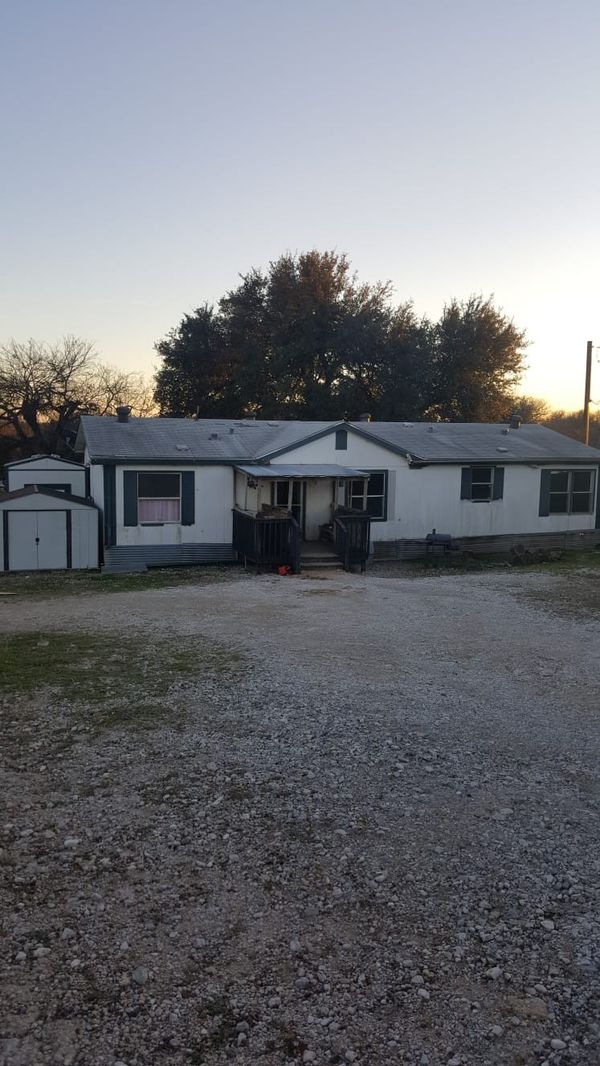 VENDO TRAILA CON 1 ACRE DE TERRENO EN SPRINGTOWN, TX for Sale in Dallas