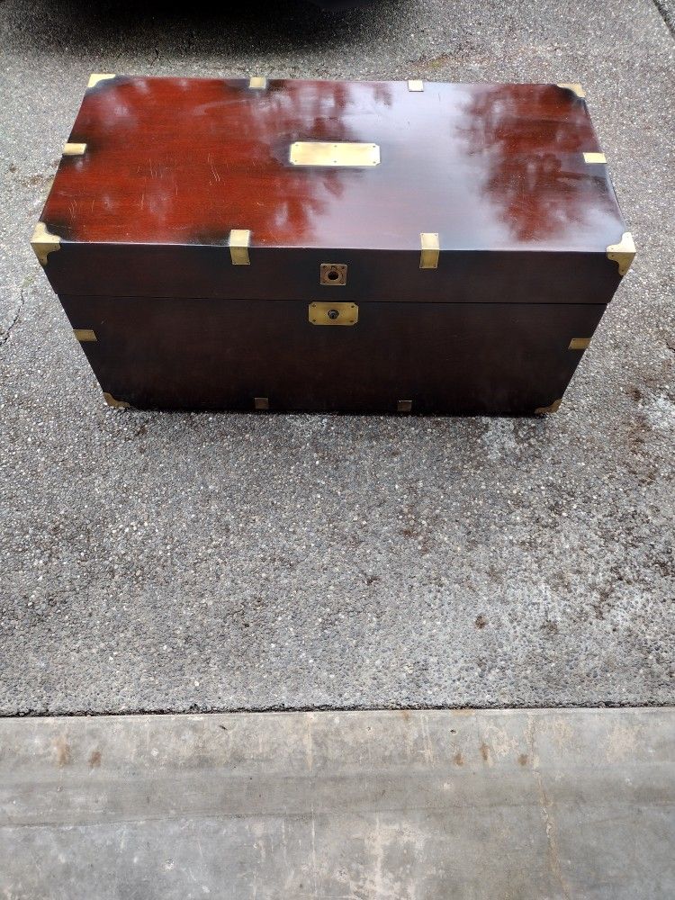 Vintage Lane Cedar Legacy Love Chest