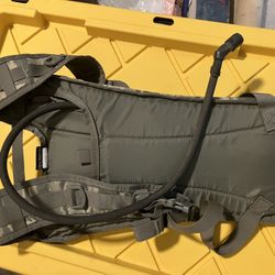Hydration Pack 100 Oz BPA FREE