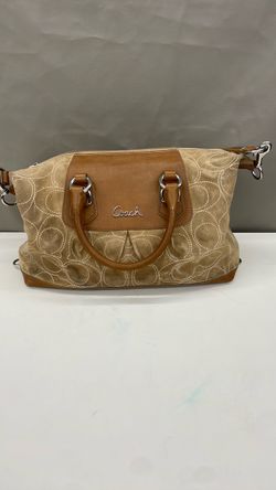 Coach purse.  Item No 930 (Shopgoodwill)
