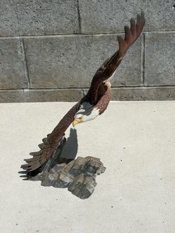 Bald Eagle Soaring Statue