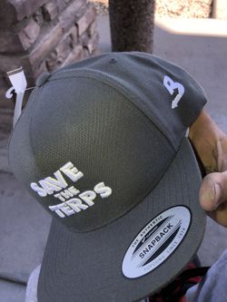 Snapback hat Brand new, and great material