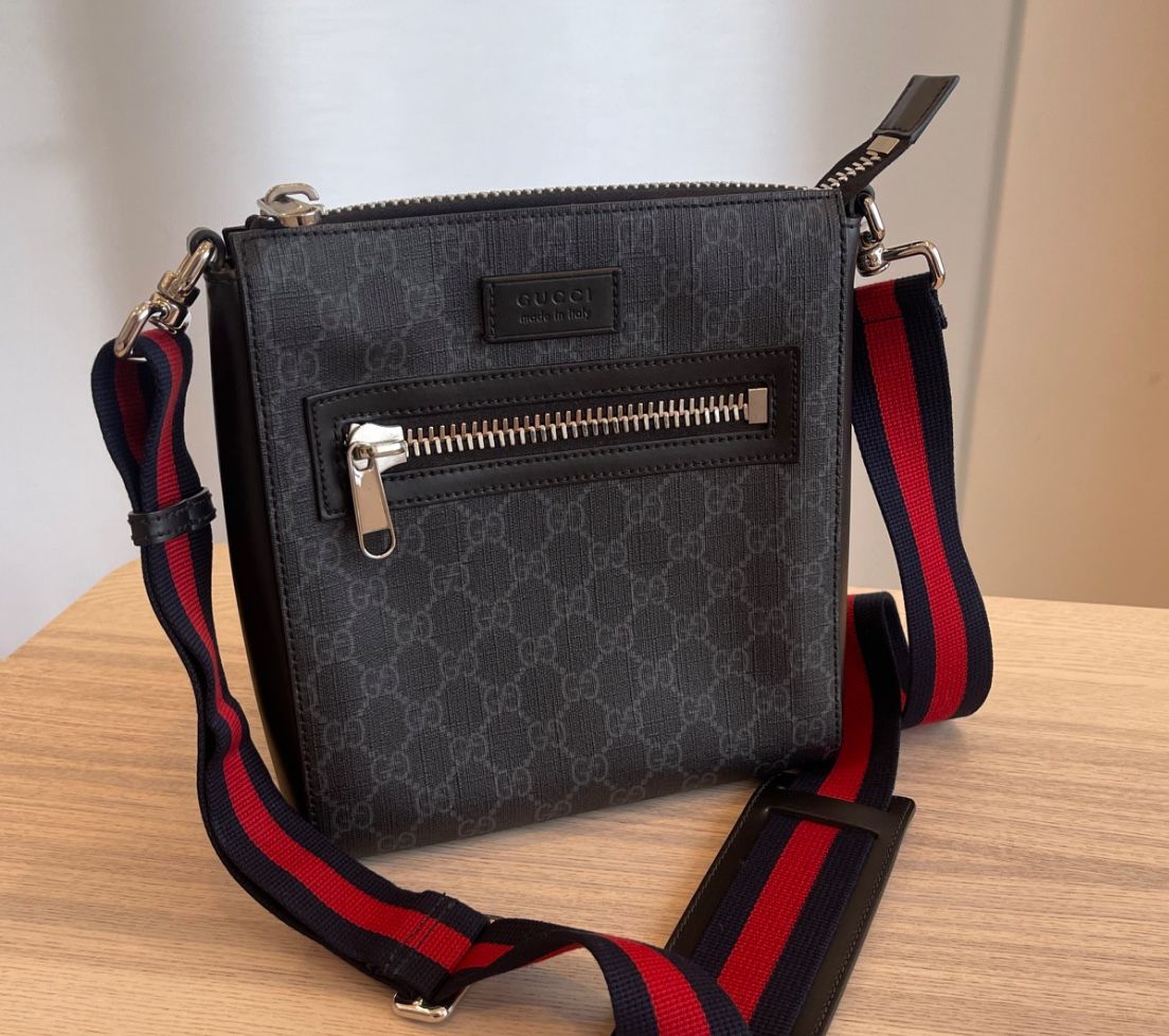 Gucci GG Black Small Messenger Bag