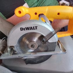 Great DeWalt Saw $30 