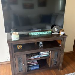 44” TV & TV stand