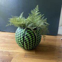 Basketball planter