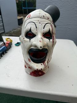 “Terrifier” Art the clown mask