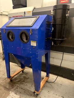 Eastwood Sand Blast Cabinet B60 with Dust Collector