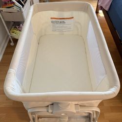 Adjustable Baby Bassinet 