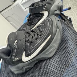 Nike Kids' Immortality 4 Basketball Shoes (Size 10.5c)