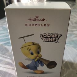Hallmark Looney Tooones “Tweety” Christmas Angel Ornament - 2018